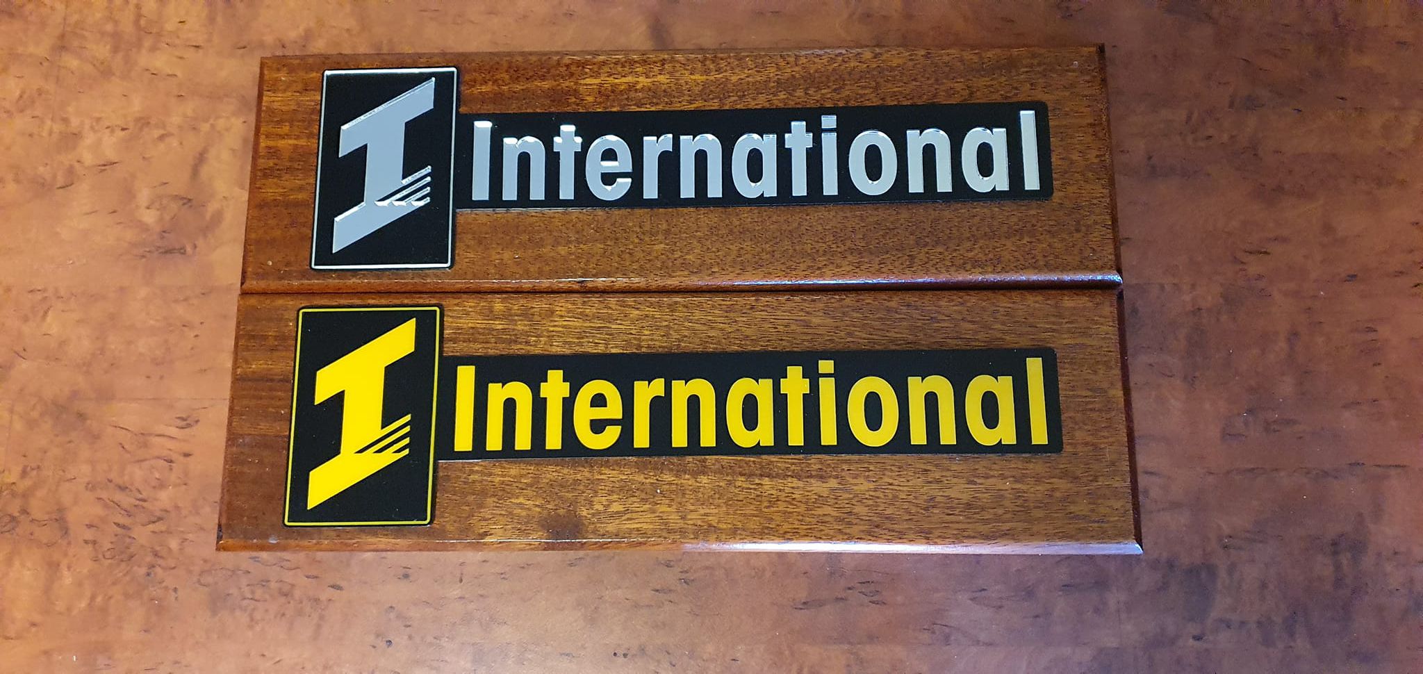 International (Iveco)Truck Sign
