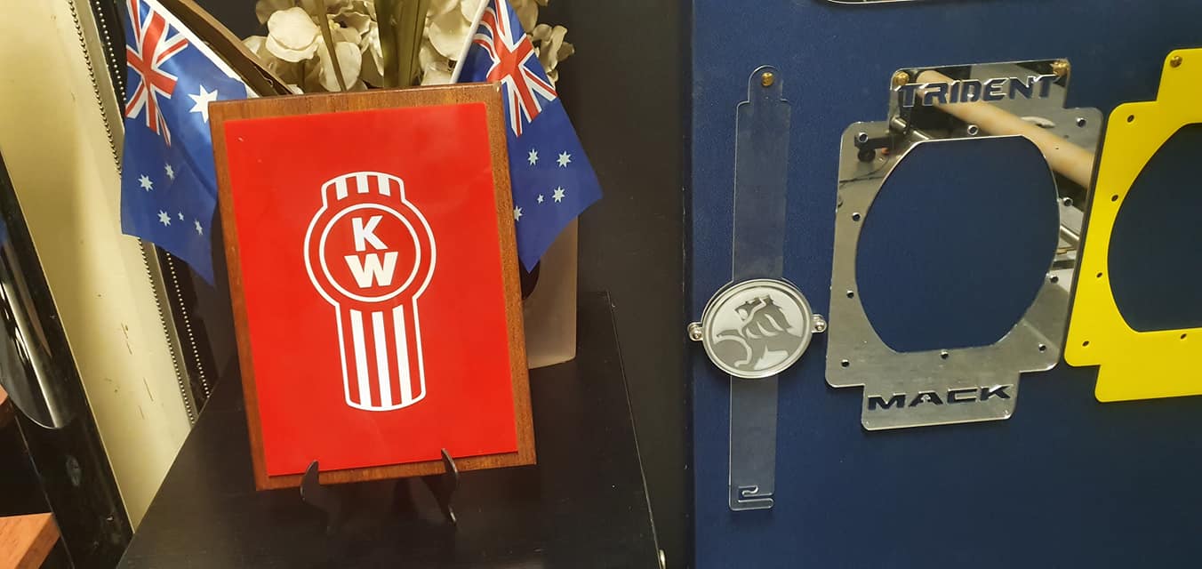 Stainless steel shift surround MACK 'Trident'