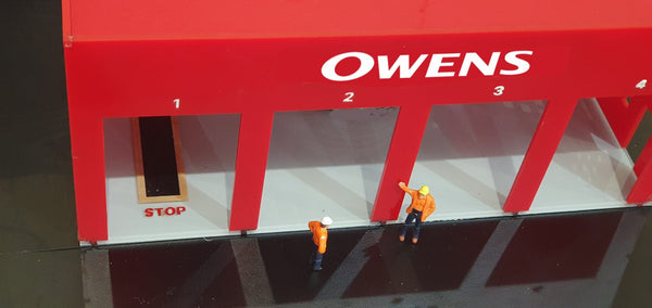 1:50 Scale Acrylic 4 Bay Workshop Diorama OWENS