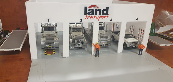 1:50 Scale Acrylic 4 Bay Showroom Diorama Land Transport
