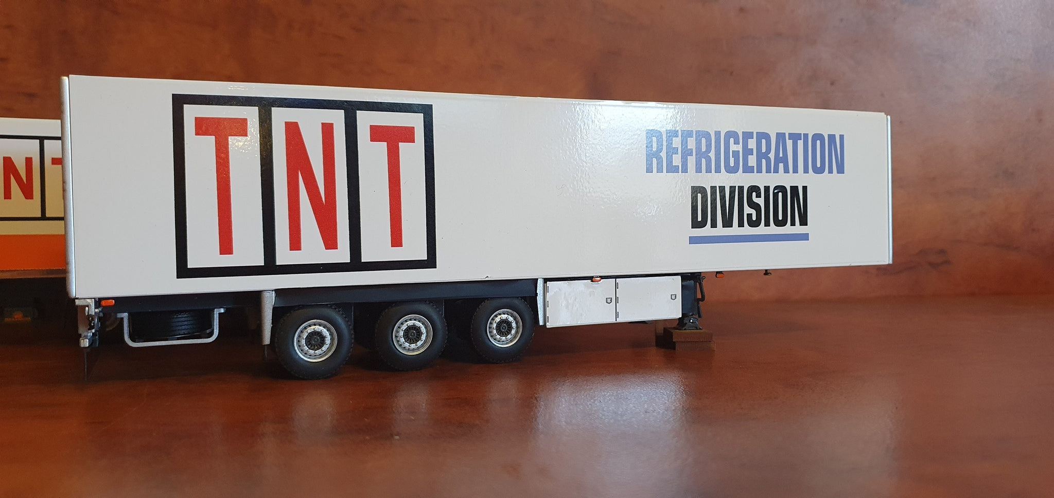 WSI 1:50 Scale Diecast TNT Refrigerated Trailer