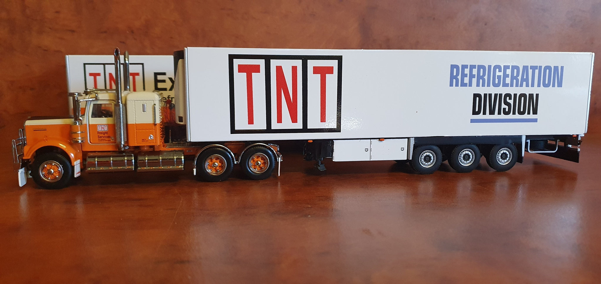WSI 1:50 Scale Diecast TNT Refrigerated Trailer