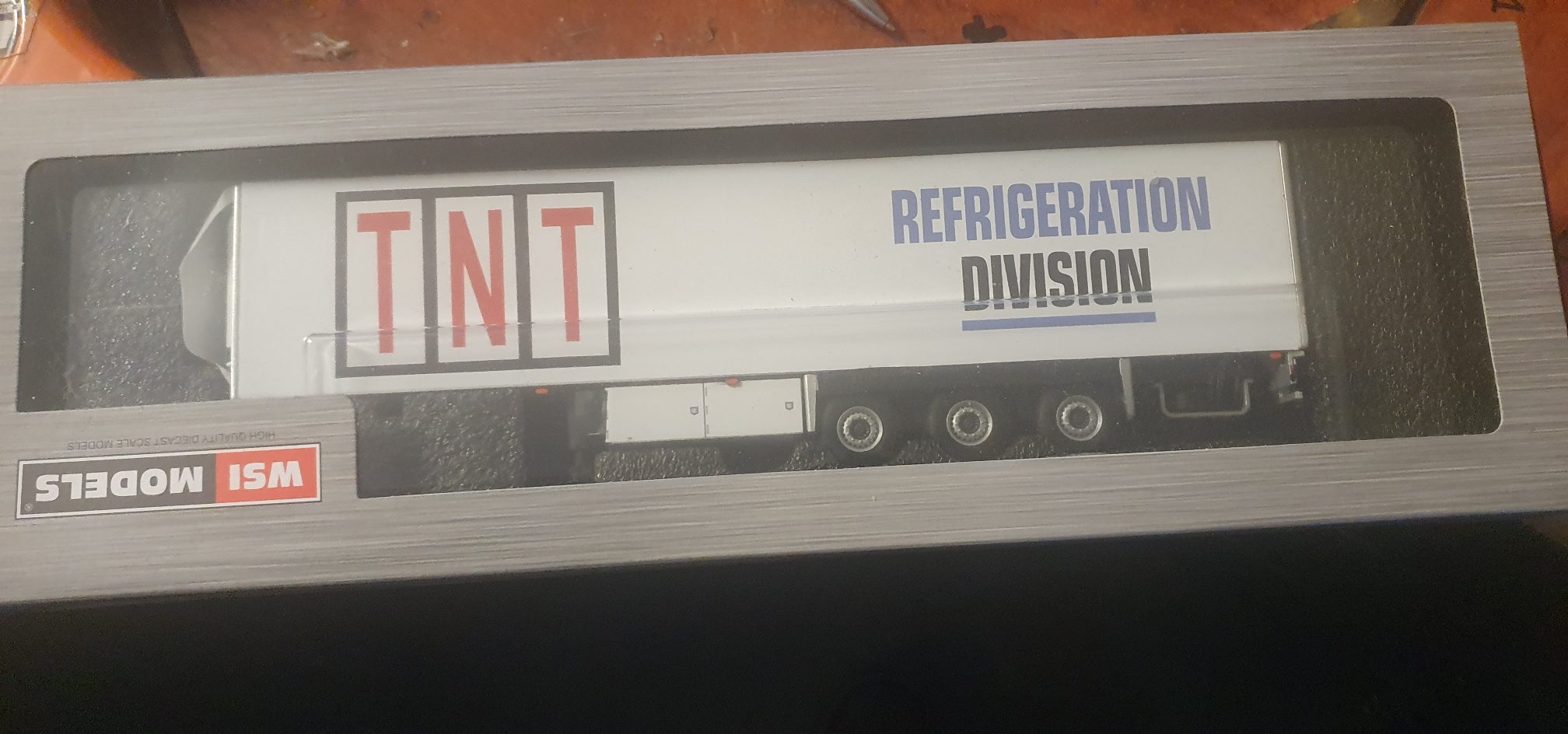 WSI 1:50 Scale Diecast TNT Refrigerated Trailer