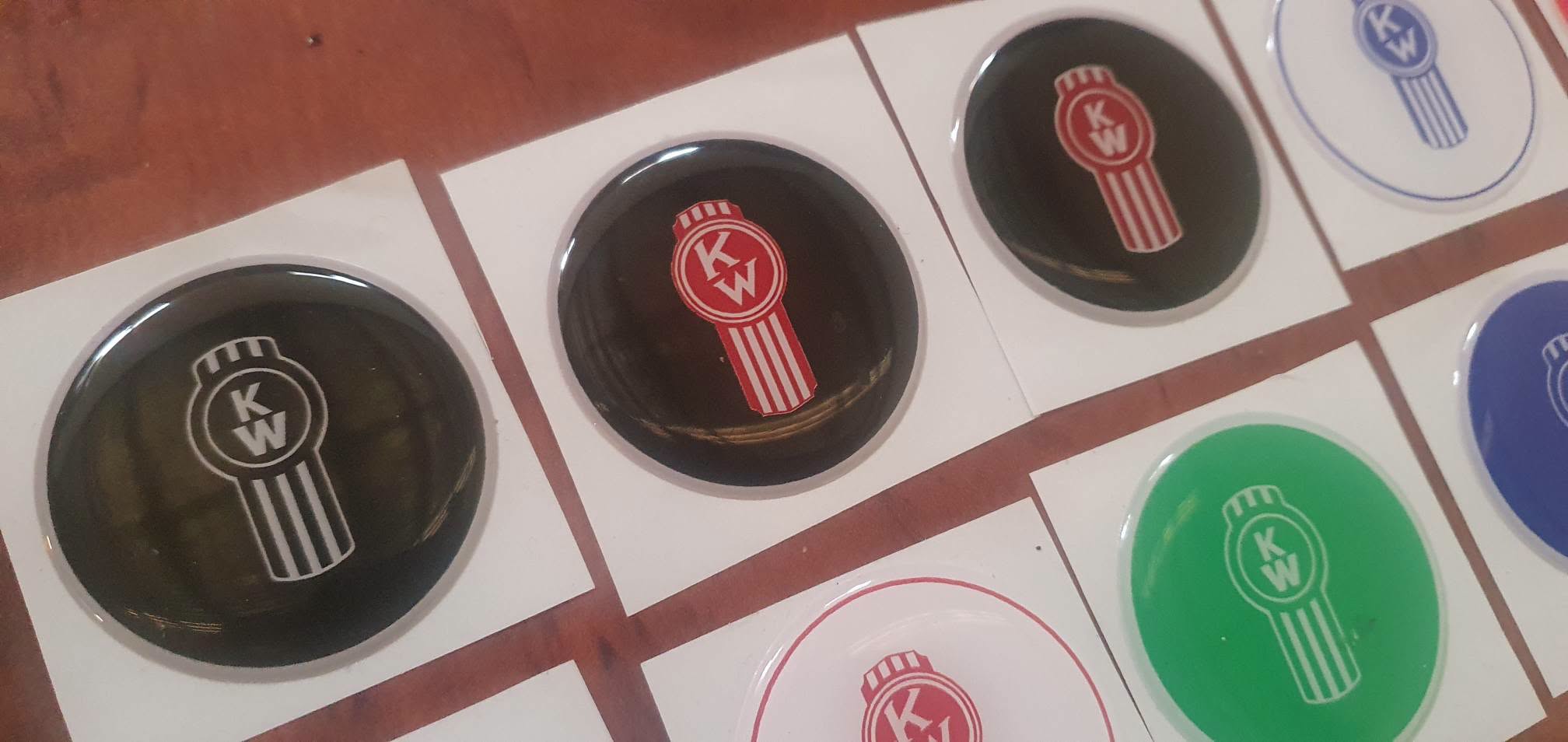 KENWORTH  'Smartwheel' steering wheel epoxy domed horn button 'skin' Green/White