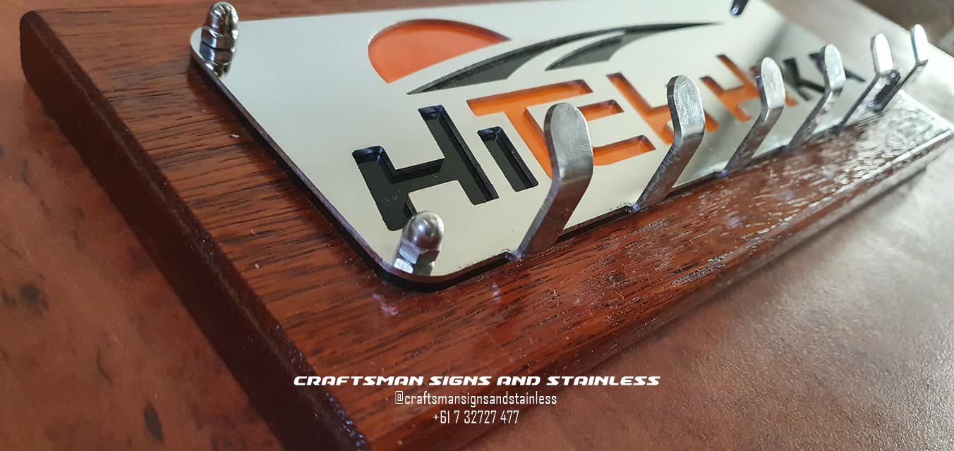 Stainless steel key ring holder 'Hitch Hyka'