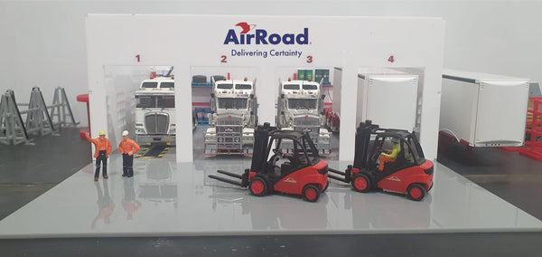 1:50 Scale Acrylic 4 Bay Workshop/Diorama Air Road Express