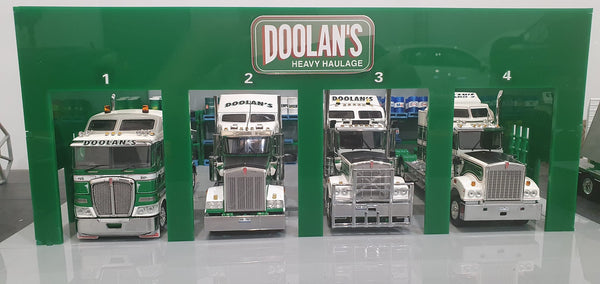 1:50 Scale Acrylic 4 Bay Workshop Diorama Doolans