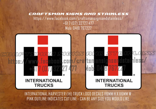 Decal International Harvester (IHC) with black border Large