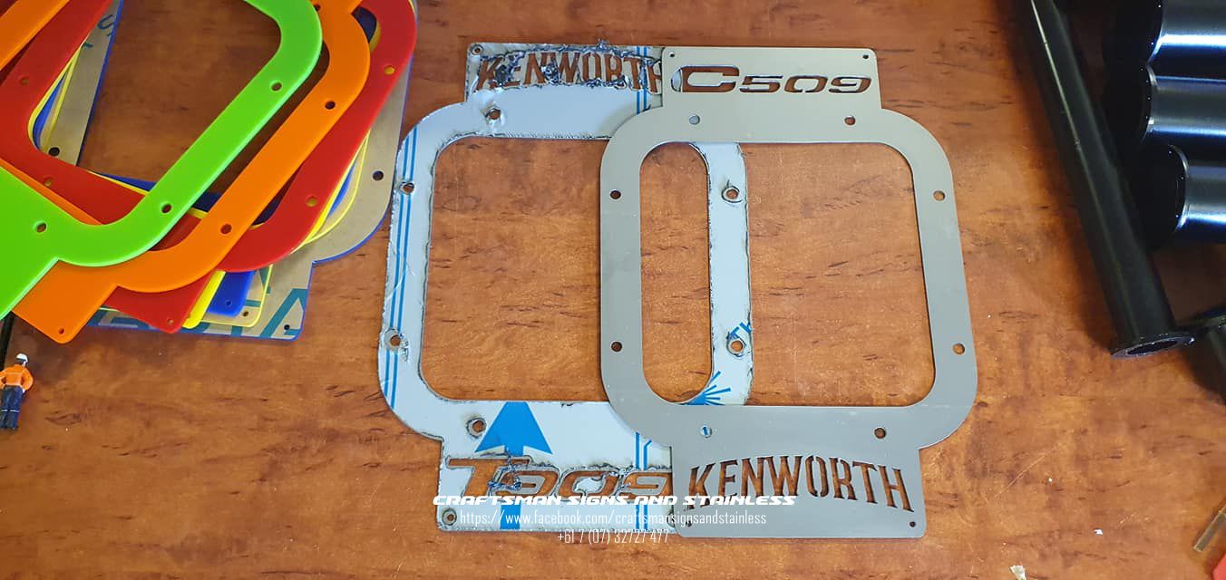 Stainless steel shift surround, KENWORTH C509