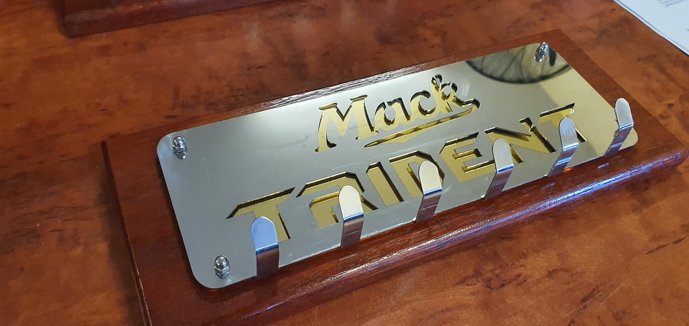 Stainless steel key ring holder MACK Trident