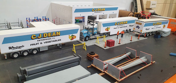 1:50 Scale Acrylic 4 Bay Workshop Diorama CJ Dean