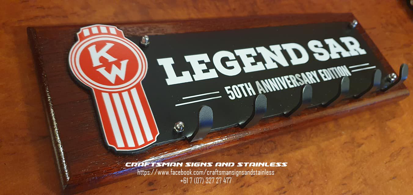 Wall mounted key ring/medal holder Kenworth Legend SAR