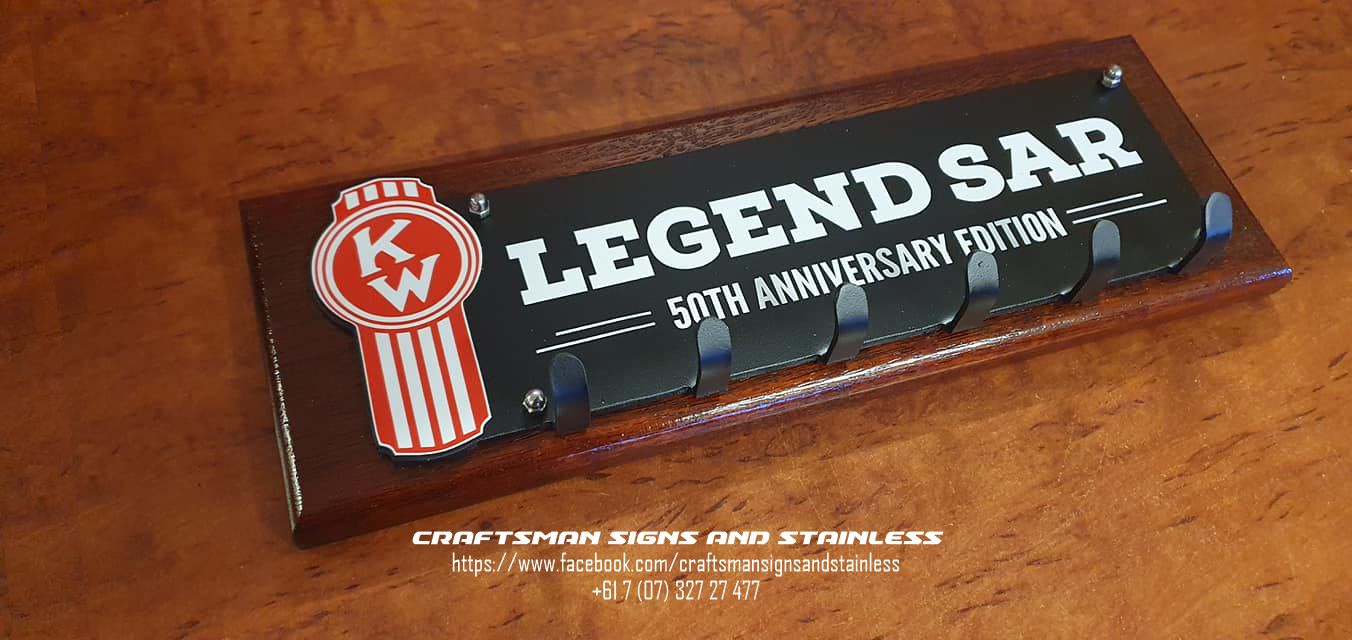 Wall mounted key ring/medal holder Kenworth Legend SAR
