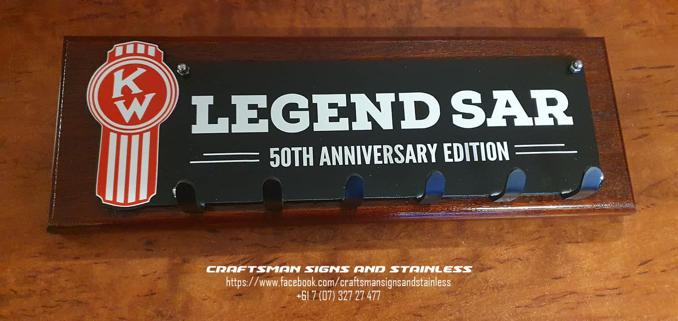 Wall mounted key ring/medal holder Kenworth Legend SAR