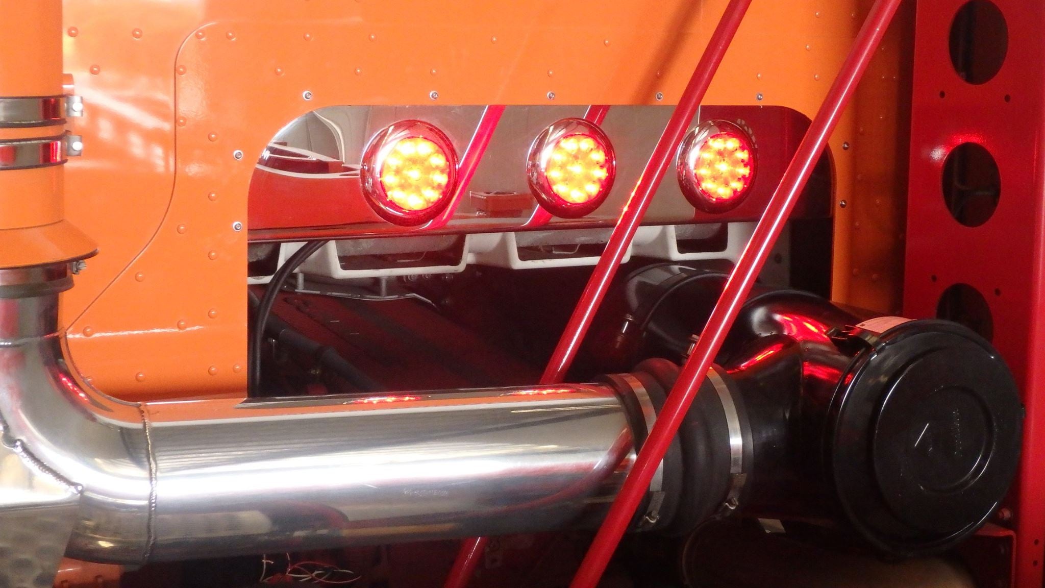 K200 Rear of cab infill with Lucidity round red lights